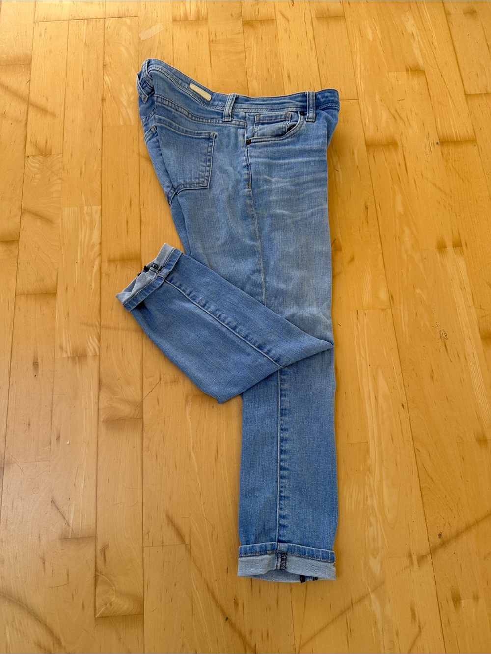 Kut from the Kloth Light Blue Cropped low rise Jeans